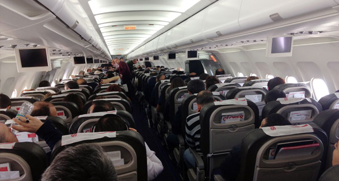 Karadenizli pilottan yolcuları gülme krizine sokan anonslar