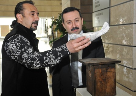 Hurdadan heykel yaptı