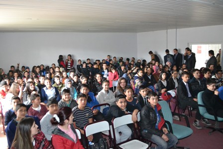 Eğitim seminerleri sürüyor