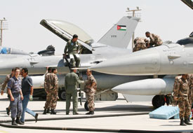 Hava Kuvvetleri de krize takıldı