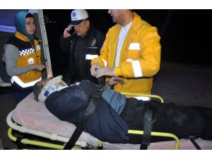 Bursa'da otomobil devrildi: 3 yaralı