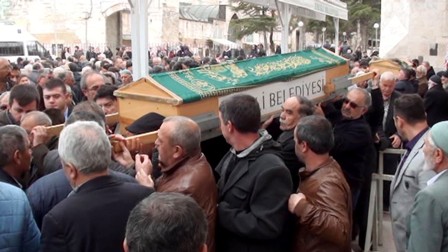 İzmit’te öldürülen üniversiteli Ereğli'de toprağa verildi