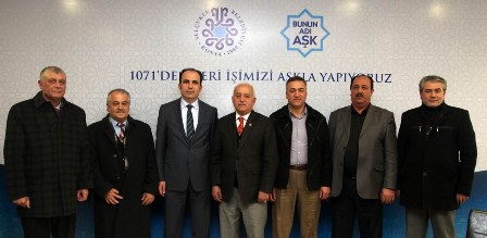 Altay muhtarlarla buluştu