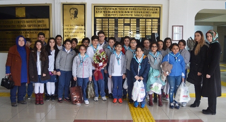 Öğrencilerden “Saygı ve Sevgi” Seli