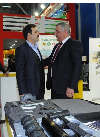 Öztürk fuarı gezdi