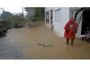 Bodrum'da dolu ve sağanak etkili oldu