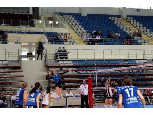 Voleybol: Bayanlar 1. Ligi Baraj Etabı