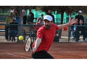 Tenis: 2015 Genç Senyörler Dünya Ferdi Tenis Şampiyonası