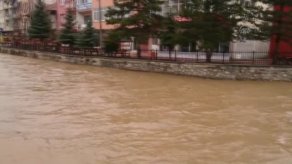 Konya'da şiddetli yağış: Evleri su bastı