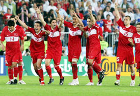 'Haydi Türkler için dua edelim'