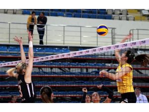 Voleybol: Bayanlar 1. Lig Baraj Etabı