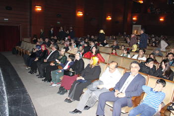 Karatay Belediyesi ailesi tiyatroda buluştu