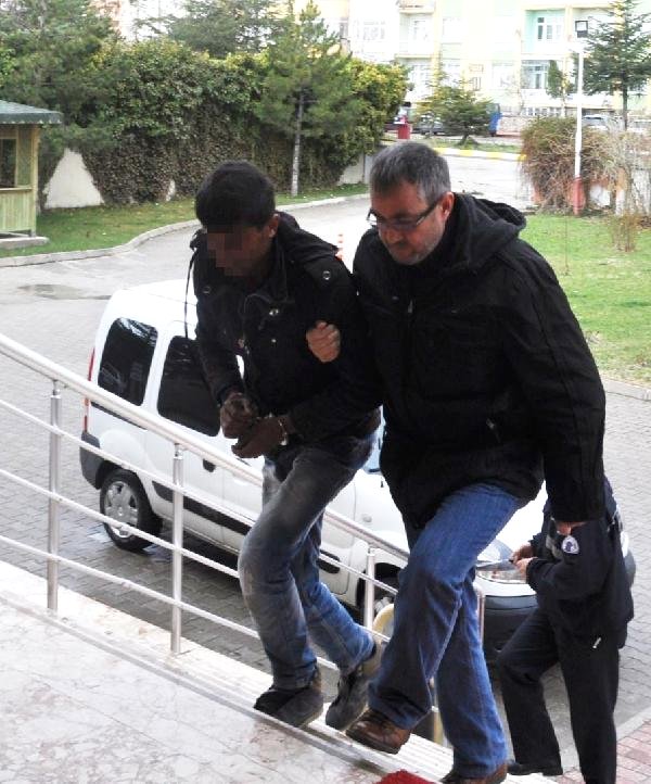 Uyuşturucu Satmak Suçundan 8 Günde İki Kez Yakalanıp Serbest Kaldı