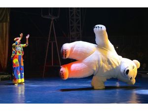 "Türkiye'nin hayvansız sirki" Sakarya'daki son gösterisini sundu