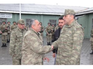 Oğlunun şehit düştüğü yere ziyaret