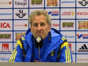 Hamren'den geri adım