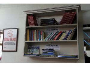 Rizeli kadınlardan kahvehanelere kitaplık seferberliği