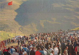 Atatürk'ün gölgesi önce Basel'e gitsin