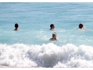 "1 Nisan Denize Girme Organizasyonu"