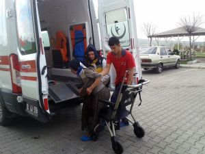 Adıyaman'da otomobil şarampole devrildi: 4 yaralı