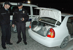 Polisi hobi bahçesinde atlattılar