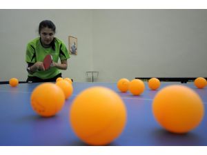 Milli sporcu ilk peşinde