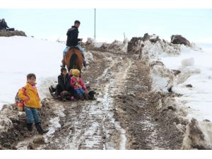 Öğrencilerin çamur çilesi