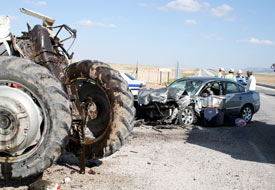 Güneysınır'da kaza: 6 yaralı