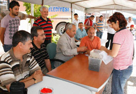 Karatay kooperatiflerinde kur'a çekiliyor