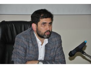 "Yeni anayasa insanlık onuru üzerine kurulmalı"