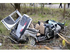 Sakarya'da panelvan şarampole devrildi: 4 ölü, 4 yaralı