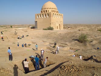 Sultan Alparslan'ın mezarı için önemli bulgulara ulaşıldı