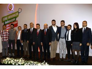 Sağlık Bakanı Müezzinoğlu İzmir'de