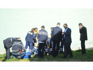 Uşak'ta kadın sokak ortasında öldürüldü