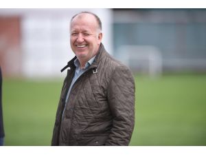 Antalyaspor'daki taraftarın yönetime istifa çağrısı