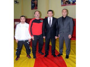 "Elit güreşçiler" Türkiye Şampiyonasına hazırlanıyor