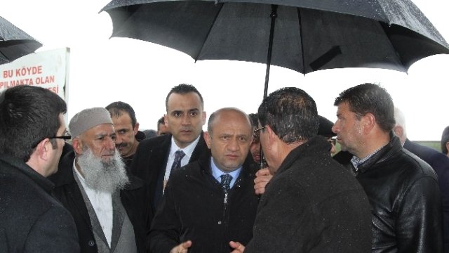 Bakan Işık Cihanbeyli'de Cenazeye Katıldı