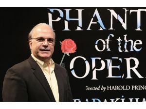 "The Phantom of the Opera" izleyiciyle buluşuyor