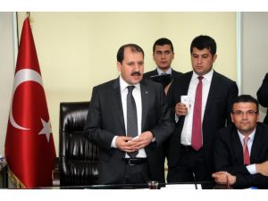 Milletvekili aday listeleri YSK'ya sunuldu