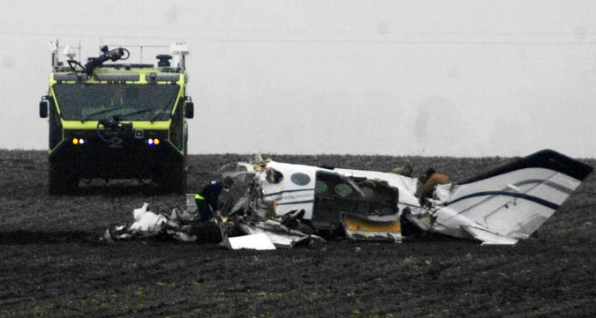 Basketbol turnuvasından dönen uçak düştü: 7 ölü