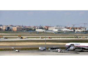 Atatürk Havalimanı'nda pist yenileme çalışmaları