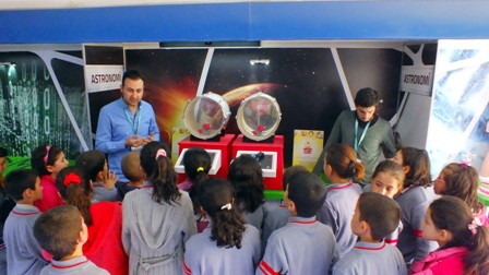 Büyükşehir Bilim Tırı İlçelerde