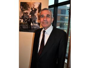 Dünyayı gezip, çektikleri fotoğraflarla sergi açtılar