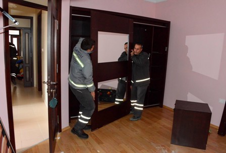 Eşyalar ihtiyaç sahiplerine verilecek
