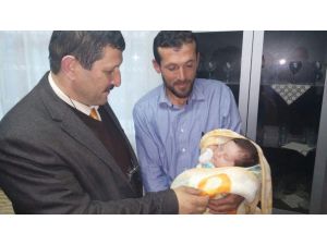 Dördüncü çocuğuna "Ahmet Tayyip" adını verdi