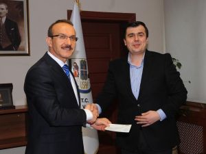 Muratbey Uşak Sportif'e Valilik desteği