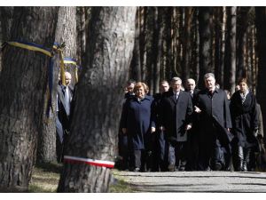 Polonya Cumhurbaşkanı Komorowski Ukrayna'da