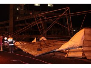 İstanbul'da şiddetli rüzgar