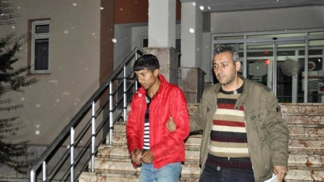 Uyuşturucu Satmaktan Tutuklandı