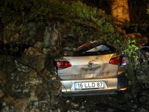 Bursa'da istinat duvarı çöktü